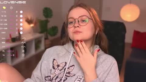 Snapshot of emilyforelsket chatting on February 2025 12:29:02 PM Emily online show from February 2025 12:29:02 PM