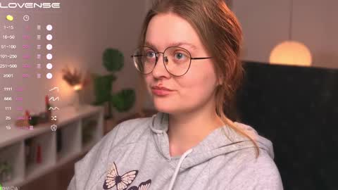 Snapshot of emilyforelsket chatting on February 2025 04:45:02 PM Emily online show from February 2025 04:45:02 PM
