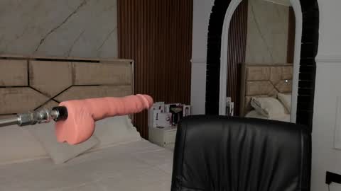 Emily Hendrix online show from January 2025 08:04:02 PM