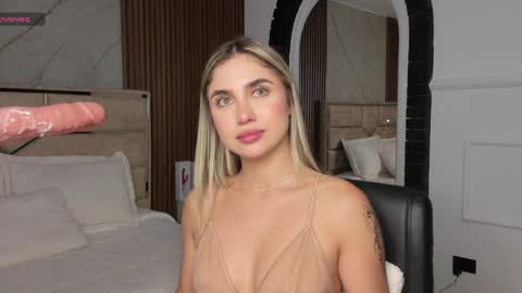 Emily Hendrix online show from January 2025 10:57:02 PM