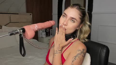 Emily Hendrix online show from January 2025 11:18:01 PM