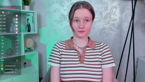 Snapshot of emilyhewell chatting on January 2025 08:03:02 AM Emi online show from January 2025 08:03:02 AM