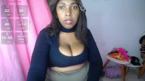 Snapshot of emilyhines__ chatting on September 2025 09:27:01 PM Emilyhines online show from September 2025 09:27:01 PM