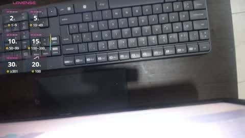 Snapshot of emilyhines__ chatting on October 2025 02:02:05 AM Emilyhines online show from October 2025 02:02:05 AM