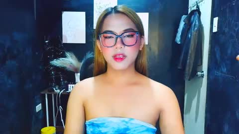 emilyhotasian online show from April 2026 08:28:02 AM