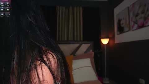 Emily Jhonson online show from November 2025 01:39:01 PM