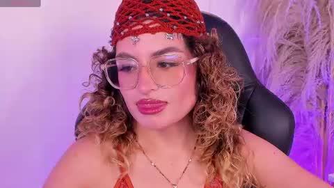 Snapshot of emilyjonesss_ chatting on June 2026 03:49:01 AM Emilyjonnes online show from June 2026 03:49:01 AM