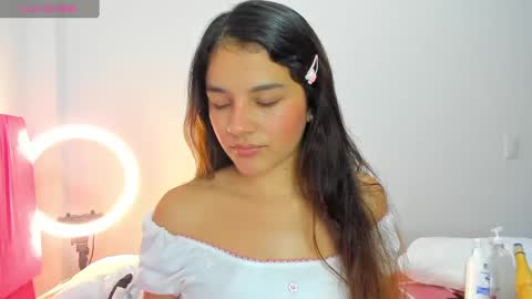 Snapshot of emilyjonss chatting on February 2025 06:42:02 PM Emily online show from February 2025 06:42:02 PM