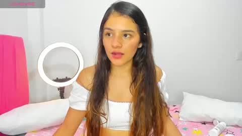 Snapshot of emilyjonss chatting on February 2025 05:46:02 AM Emily online show from February 2025 05:46:02 AM