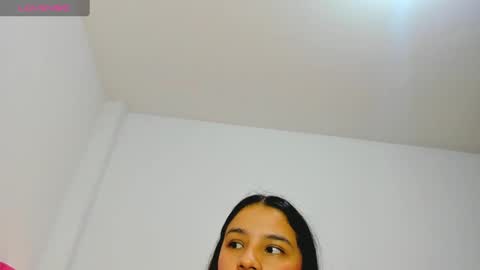 Snapshot of emilyjonss chatting on February 2025 09:05:02 PM Emily online show from February 2025 09:05:02 PM