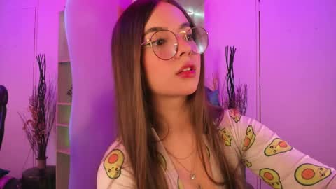 VALEEEN online show from December 2024 04:09:02 PM