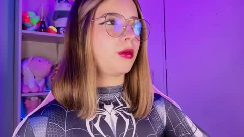 Snapshot of emilykarterr chatting on February 2026 04:02:01 PM VALEEEN online show from February 2026 04:02:01 PM