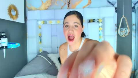 Snapshot of emilymadrid chatting on October 2025 05:46:01 AM Emily online show from October 2025 05:46:01 AM