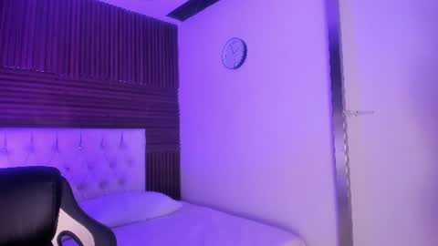 emilymora1_ online show from July 2026 04:59:01 AM