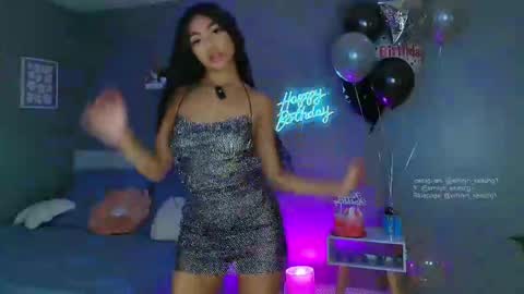 Em online show from December 2024 04:30:02 AM