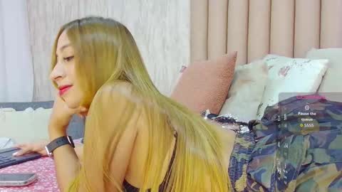 My IG - EmilyParker   online show from November 2025 05:02:01 PM