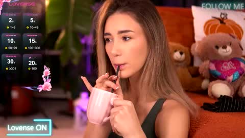 Emily online show from November 2025 04:23:02 AM