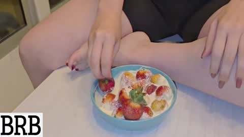 Summer 3 online show from November 2025 02:12:02 PM