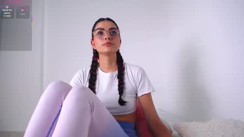 Emily online show from October 2025 06:29:01 PM