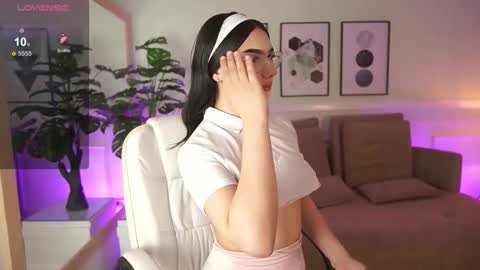 Emily Turner  online show from February 2026 07:36:01 PM