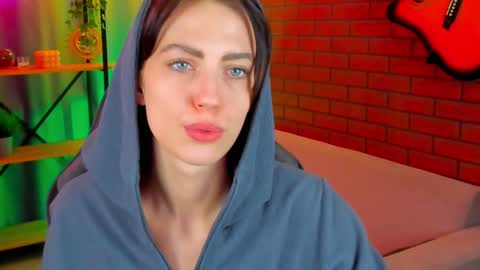 Emily online show from December 2024 09:17:01 AM