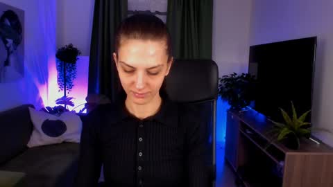 Emily online show from January 2025 09:37:02 AM