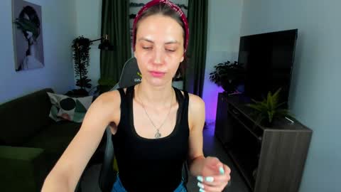 Emily online show from January 2025 08:33:01 AM