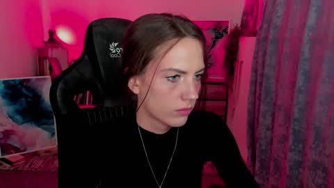 Emily online show from September 2025 08:15:01 AM