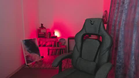 Emily online show from September 2025 05:21:01 AM