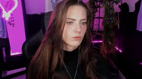 Emily online show from November 2025 08:26:02 AM