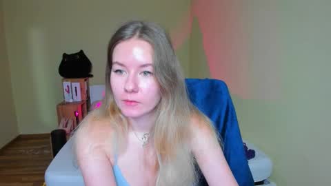 Emily online show from February 2025 09:09:01 AM