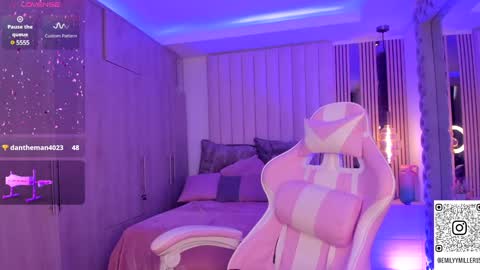 Snapshot of emilyymiller chatting on December 2024 07:32:02 PM Emily online show from December 2024 07:32:02 PM