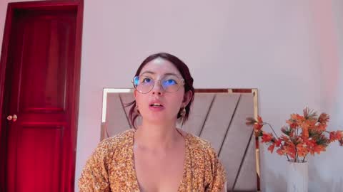 Emilyy Watson online show from January 2025 05:39:01 PM