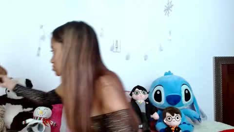 Snapshot of emilyzans07 chatting on February 2025 05:28:01 PM emilyzans07 online show from February 2025 05:28:01 PM