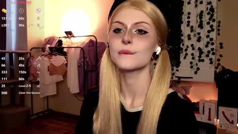 emimiy online show from October 2025 09:07:01 AM