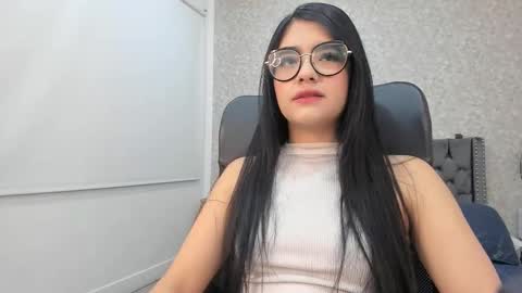 Snapshot of emma_1025 chatting on October 2025 12:51:01 PM emma online show from October 2025 12:51:01 PM