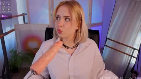 Molly online show from April 2026 02:55:02 PM