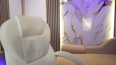 emma__walkerr_ online show from April 2026 01:42:02 AM