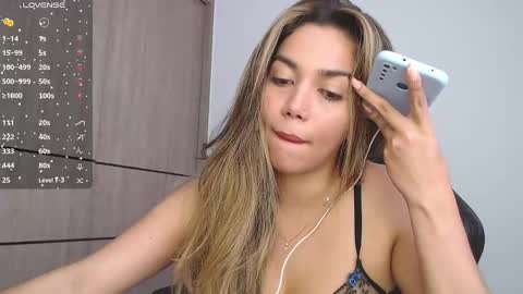 Rocio online show from December 2024 05:09:01 PM