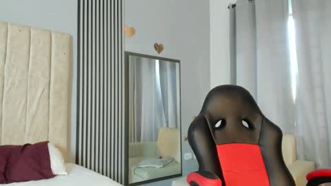 emma_and_aysha online show from July 2026 09:41:02 PM