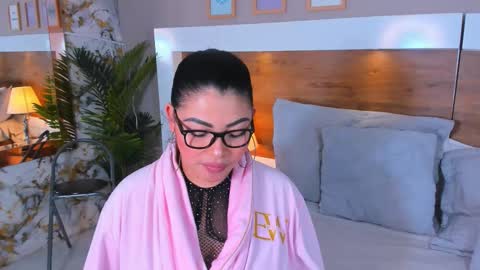 Emma  online show from February 2026 05:29:01 AM