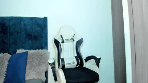 Snapshot of emma_bigcock2 chatting on October 2025 04:29:01 PM emma_bigcock2 online show from October 2025 04:29:01 PM
