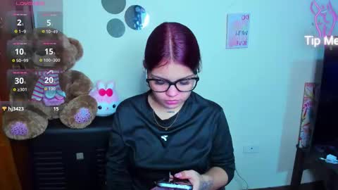 emma_boo_ online show from March 2026 05:01:02 PM