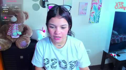 emma_boo_ online show from May 2026 05:19:02 PM