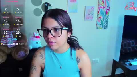 Snapshot of emma_boo_ chatting on June 2026 03:27:01 PM emma_boo_ online show from June 2026 03:27:01 PM