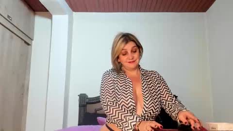 Snapshot of emma_brown777 chatting on February 2025 10:32:02 PM ALBA online show from February 2025 10:32:02 PM
