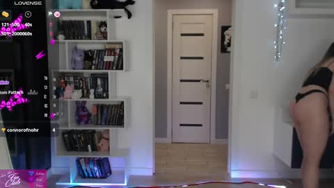 Emma online show from April 2026 07:06:01 PM