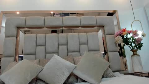 Emma Castillo online show from October 2025 09:37:01 PM