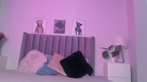 Emma online show from April 2026 07:44:01 PM