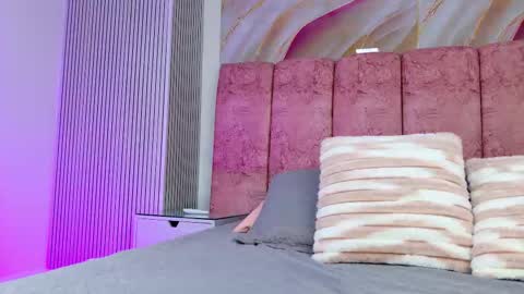 Emma online show from February 2026 03:11:02 AM